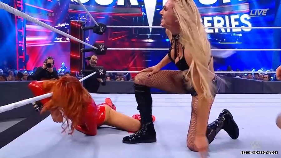 SURVIVOR_SERIES_2021_NOV__212C_2021_-_Becky_vs_Charlotte_2957.jpg