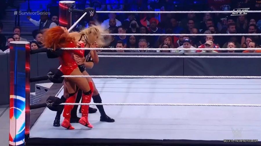SURVIVOR_SERIES_2021_NOV__212C_2021_-_Becky_vs_Charlotte_2997.jpg