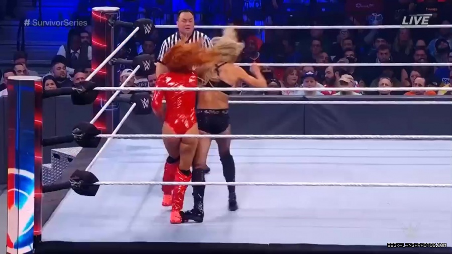 SURVIVOR_SERIES_2021_NOV__212C_2021_-_Becky_vs_Charlotte_3004.jpg