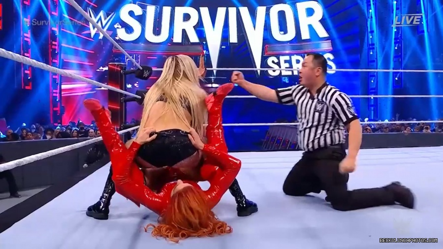 SURVIVOR_SERIES_2021_NOV__212C_2021_-_Becky_vs_Charlotte_3026.jpg