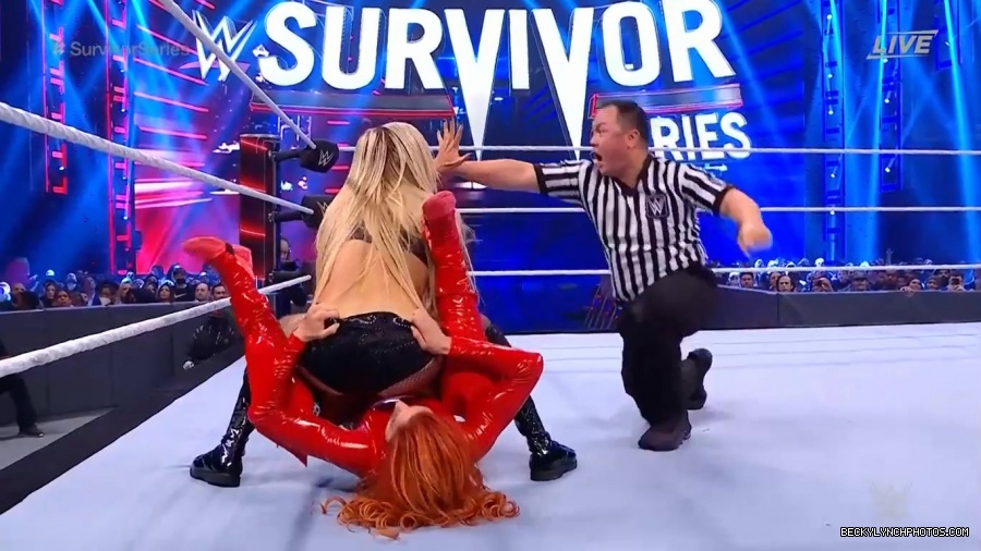 SURVIVOR_SERIES_2021_NOV__212C_2021_-_Becky_vs_Charlotte_3027.jpg