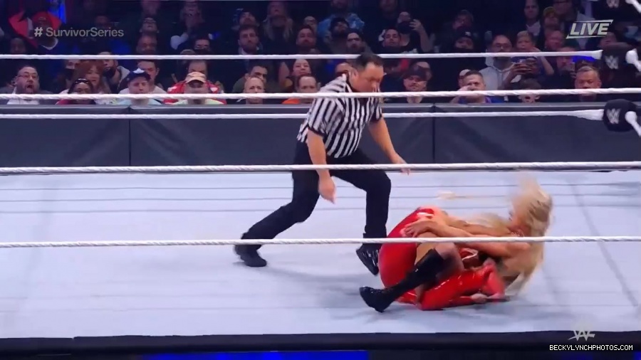 SURVIVOR_SERIES_2021_NOV__212C_2021_-_Becky_vs_Charlotte_3033.jpg