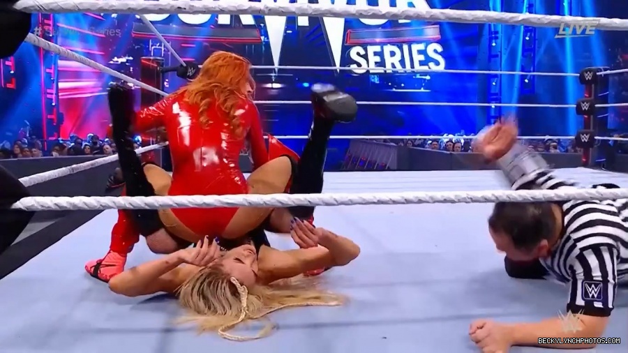 SURVIVOR_SERIES_2021_NOV__212C_2021_-_Becky_vs_Charlotte_3039.jpg