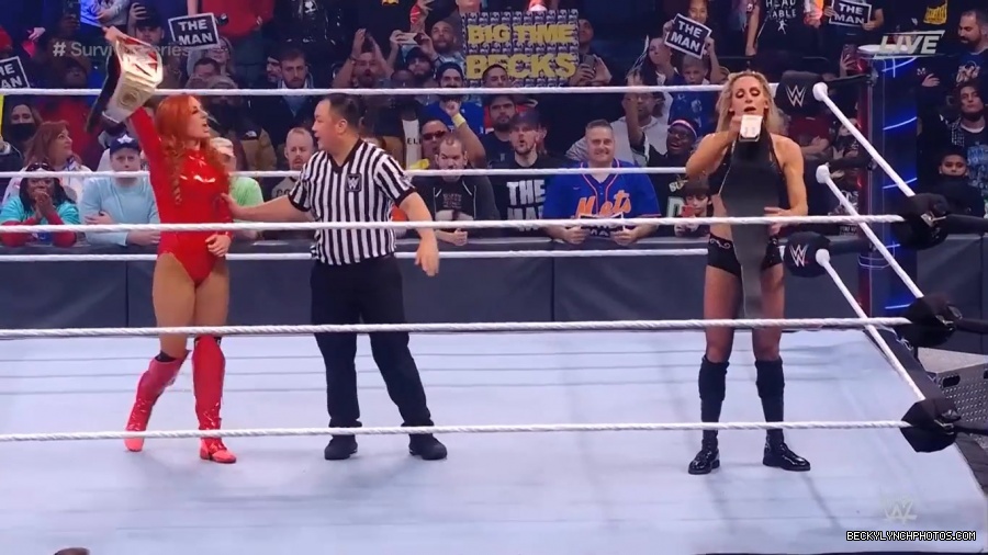 SURVIVOR_SERIES_2021_NOV__212C_2021_-_Becky_vs_Charlotte_3121.jpg