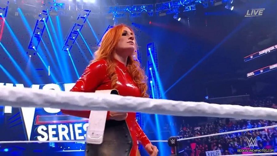 SURVIVOR_SERIES_2021_NOV__212C_2021_-_Becky_vs_Charlotte_3272.jpg